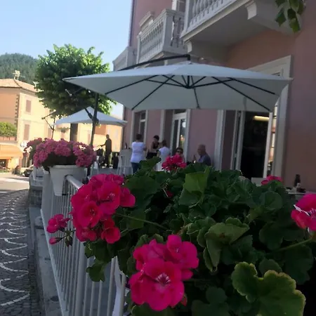 Lägenhetshotell Castelnovo 4*