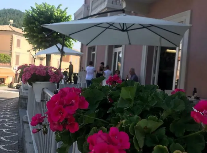 Aparthotel Castelnovo 4*